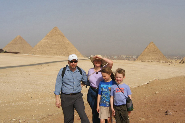20060321q_DRSM_Pyramids