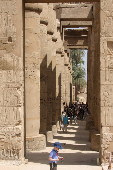 20060322i_M_KarnakHypostyleHall