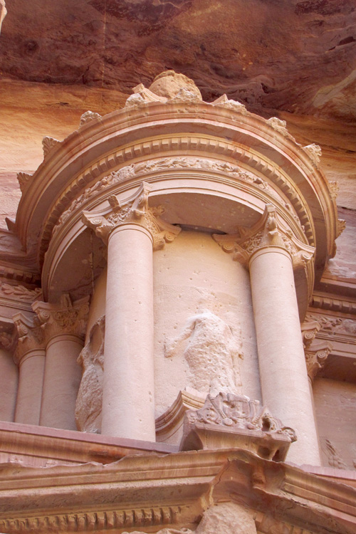 20110102p_PetraHornedCapitals